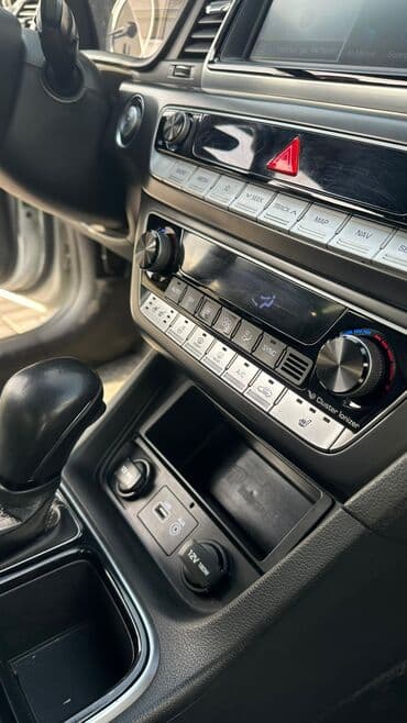 домкрат соната: Hyundai Sonata: 2021 г., 2 л, Автомат, Газ, Седан — 10