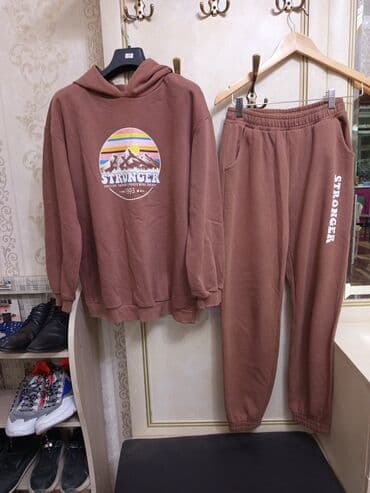 одежды для новорожденных: Классические черные брюки прямого кроя подойдут для различных случаев — 9