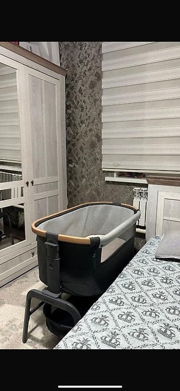 Детский мир: Продаю Maxi-Cosi lora Air (Beyond Graphite ECO) приставная кровать — 2