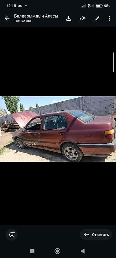 vw: Volkswagen Vento: 1992 г., Ручные, Бензин, Седан — 3