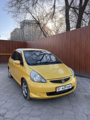 купить мотоцикл в рассрочку без банка: Honda Fit: 2004 г., 1.3 л, Вариатор, Бензиновая, Хэтчбэк — 1