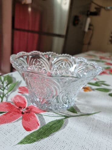 посуда для фрукты: Ваза для варенья- 6 шт. - 400 сом креманки- 2 шт.- 200 сом бокалы- 11 — 3