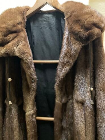 Спецодежда: Носили бережно,очень симпатичного кроя,виде колокольчика,воротник — 3