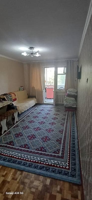 1 комната, 3 мкр Собственник, Без подселения, от 3 месяцев, С мебелью at lalafo.kg 1 комната, 3 мкр Собственник, Без подселения, от 3 месяцев, С мебелью
