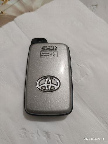 Ключ Toyota 2008 г., Б/у, Оригинал, Япония at lalafo.kg Ключ Toyota 2008 г., Б/у, Оригинал, Япония