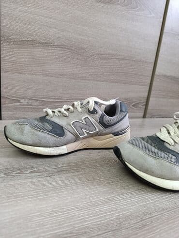 срочно продаю в связи с переездом: Мужские кроссовки, 37, New Balance, Б/у, цвет - Серый, Самовывоз — 2