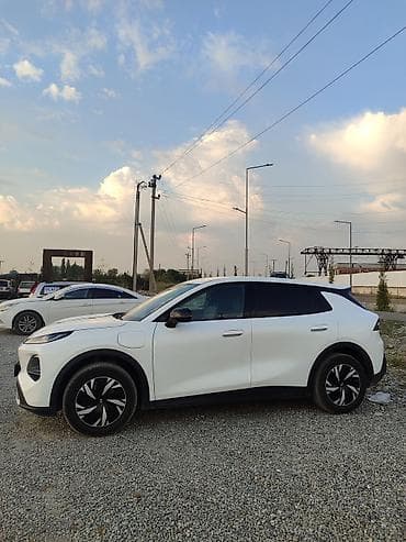 мини электро: Changan Qiyuan Q05: 2026 г., 5.6 л, Автомат, Электромобиль, Кроссовер — 4
