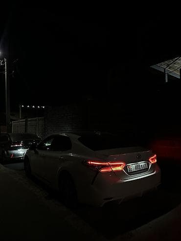 Toyota Camry: 2020 г., 2.5 л, Автомат, Бензин, Седан — 4