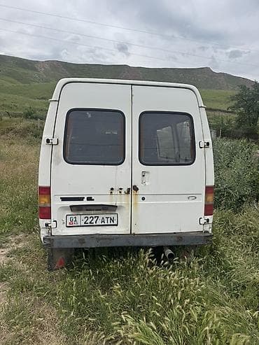 опель вектора с: LDV : 1991 г., 2 л, Механика, Бензин, Фургон — 4
