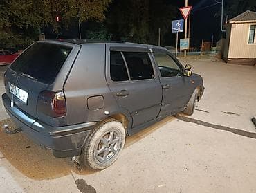 ауди 80 сатып алуу: Volkswagen Golf: 1993 г., 1.8 л, Кол менен иштөөчү, Бензин, Хетчбек — 3