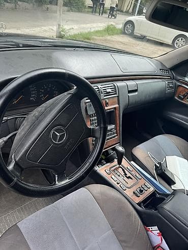 Продажа авто: Mercedes-Benz E-Class: 1998 г., 3.2 л, Автомат, Бензин, Седан — 6
