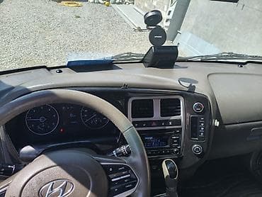 Жеңил жүк ташуучу унаа, Hyundai, 3 т — 9