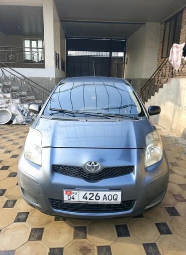 Продажа авто: Toyota Yaris: 2009 г., 1 л, Механика, Бензин, Хэтчбэк — 3