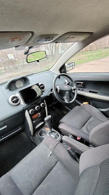 Toyota: Toyota Ist: 2003 г., 1.5 л, Автомат, Бензин, Хэтчбэк — 2