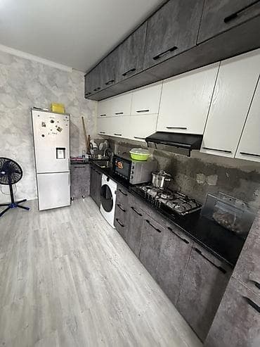 70: Продаю Кок жаре жилмассив улица Курйучук 22 доме 9 этаже светлая — 2
