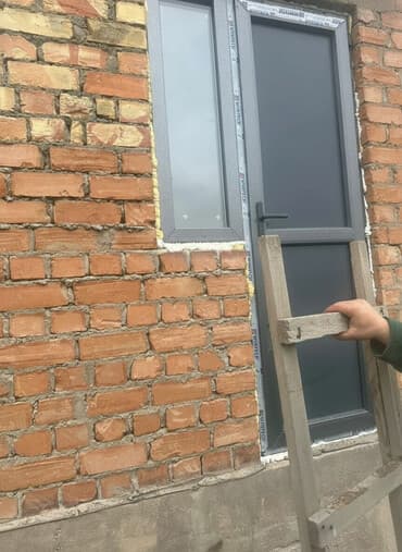 входные двери пластиковые: Металлопластиковая дверь с остеклением и узкой боковой фрамугой - — 1