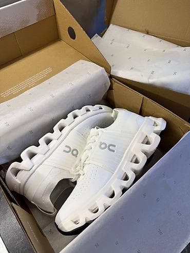 adidas бишкек фото: On Cloud новые В премиум качестве 4200 44( маломерят на 43 — 1