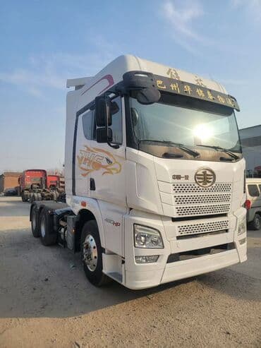 дешёвый автомобил: Тягач, 2021 г., Бортовой — 2