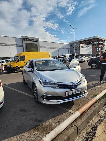 Toyota Corolla: 2020 г., Вариатор, Гибрид, Седан