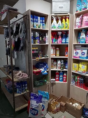 ижарага магазин: Сдаю место (отдел)в магазине под мыломойку. Место находится в магазине — 4