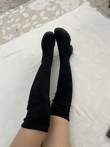 Сапоги: Черные ботфорты-носки на массивной подошве - Высокие ботфорты до — 2