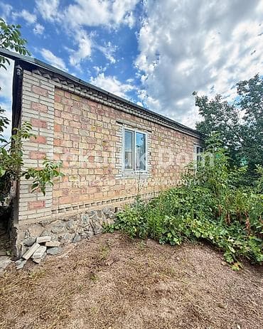 Кыймылсыз мүлк: 🏠Продается дом в с. Сокулук 🟡 Комнаты: 5 🟡Участок: 14 соток (по факту — 3