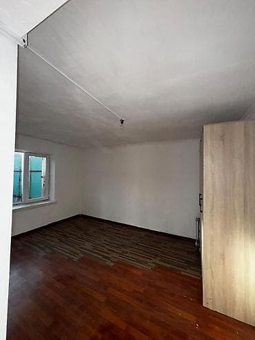 Батирлер: 2 бөлмө, Чогуу жашоосу жок, Жарым -жартылай эмереги бар — 3