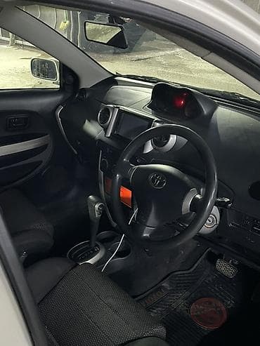 aida: Toyota Ist: 2004 г., Автомат, Бензин, Хэтчбэк — 4