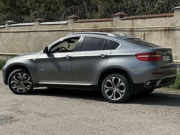BMW X6: 2010 г., 4.4 л, Автомат, Бензин, Кроссовер at lalafo.kg BMW X6: 2010 г., 4.4 л, Автомат, Бензин, Кроссовер