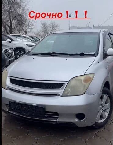 Toyota ist: 2002 г., 1.5 л, Автомат, Бензин, Хэтчбэк