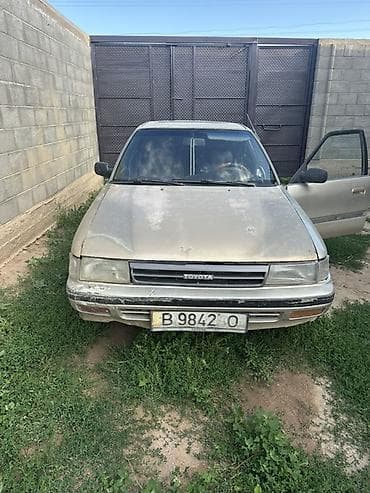 1221 2: Toyota Corolla: 1988 г., 1.5 л, Механика, Седан — 5