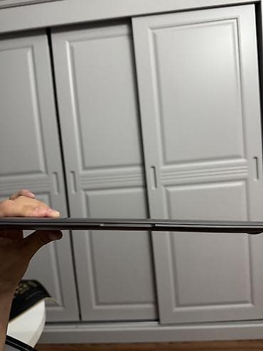 apple macbook m2: Продаю макбук М1 2020 Все функции работают нифигово, отпечаток — 3