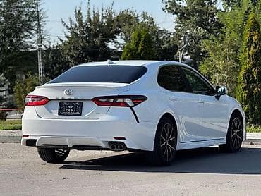 Toyota: Toyota Camry: 2022 г., 2.5 л, Автомат, Бензин, Седан — 4