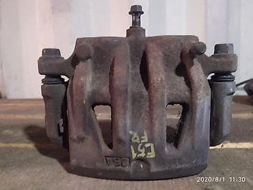 е 55: Nissan Elgrand E51 cуппорт тормозной, Ниссан Эльгранд Е51 тормозной — 1