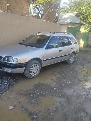 Транспорт: Toyota Corolla: 2000 г., Универсал — 4
