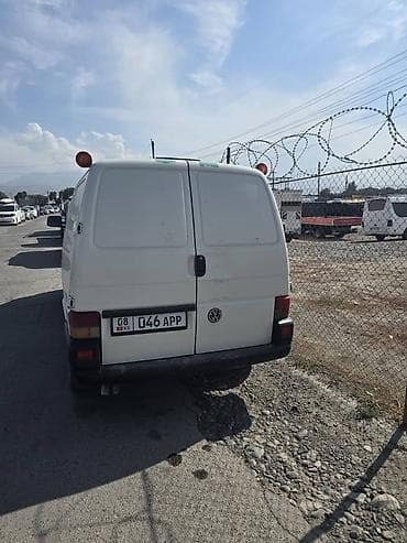 daf cf: Volkswagen Transporter: 2003 г., 2.5 л, Механика, Дизель, Фургон — 2