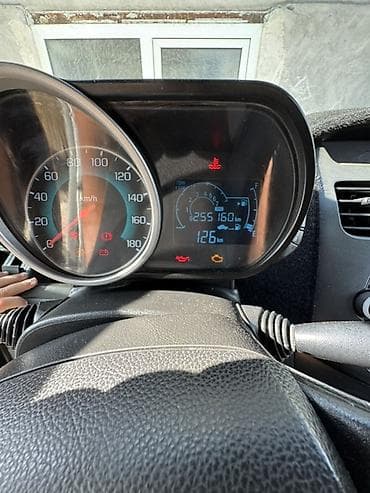 сары булун: Chevrolet Spark: 2014 г., Хетчбек — 7