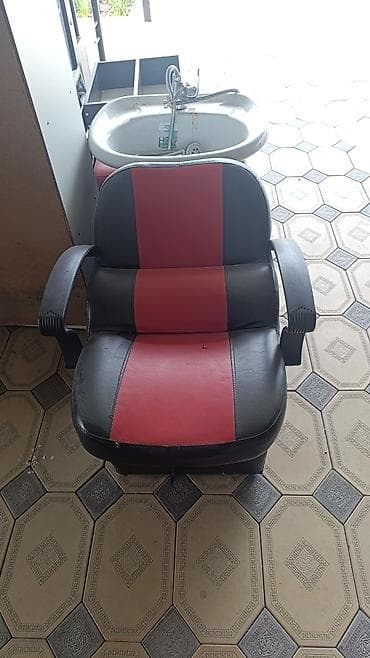 Бизнес үчүн жабдуулар: Парикмахерское оборудование комплектом или по отдельности: - Рабочий — 3