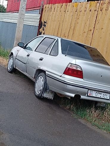 Daewoo Nexia: 2004 г., 1.5 л, Механика, Бензин, Седан — 4