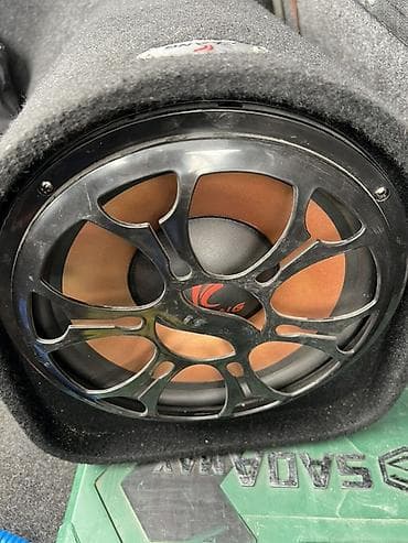 Сабвуфер KLANG в тубе с встроенным усилителем - Форм‑фактор