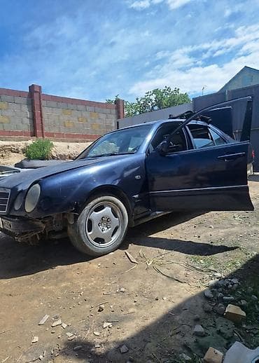 Продажа авто: Mercedes-Benz E-Class: 1995 г., 3.2 л, Автомат, Бензин, Седан — 1