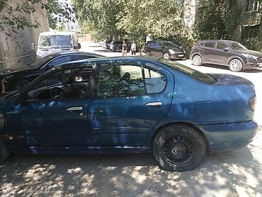 Nissan Primera: 2002 г., 2 л, Механика, Дизель, Седан — 4