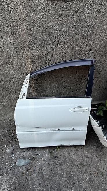 Автозапчасти: Бампер Toyota, Б/у, Оригинал — 2