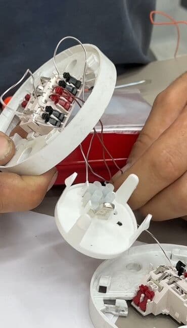 установка домафона: Услуга: установка охранно‑пожарной сигнализации под объект. Что — 8