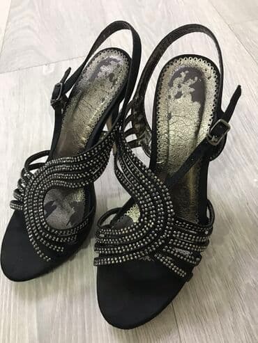 веш: Продаю все свои вещи,обувь,сумка.все в отличном состоянии,пишите — 5