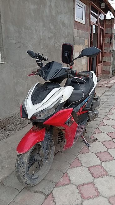 Скутер JILANG (надпись на борту) в спортивном стиле. Характеристики и — 1