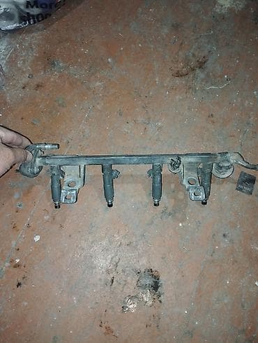 инжектор мазда 626: Рампа топливных форсунок в сборе на 4 цилиндра.форсункалар рабочий — 1