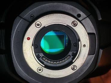 5 5600: Blackmagic Pocket Cinema Camera 4K + Metabones Speed Booster 0.71x — 3