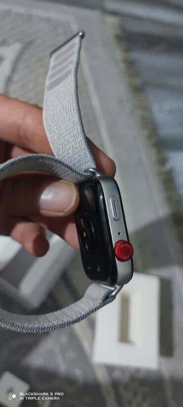 смарт часи: Смарт‑часы с прямоугольным дисплеем и яркими циферблатами принятие — 7