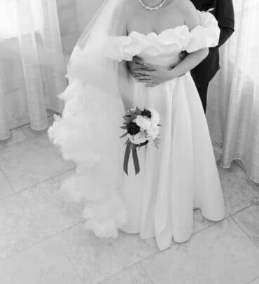 свадебное платье с ручной вышивкой: Свадебное платье в классическом стиле “принцесса”. Размер 52 - Цвет — 3